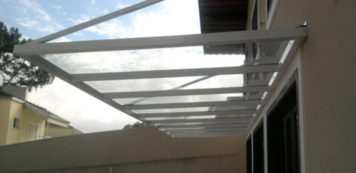 https://www.alumaresquadrias.com.br/products/uploads/_original/coberturas-policarbonato-103702.jpg