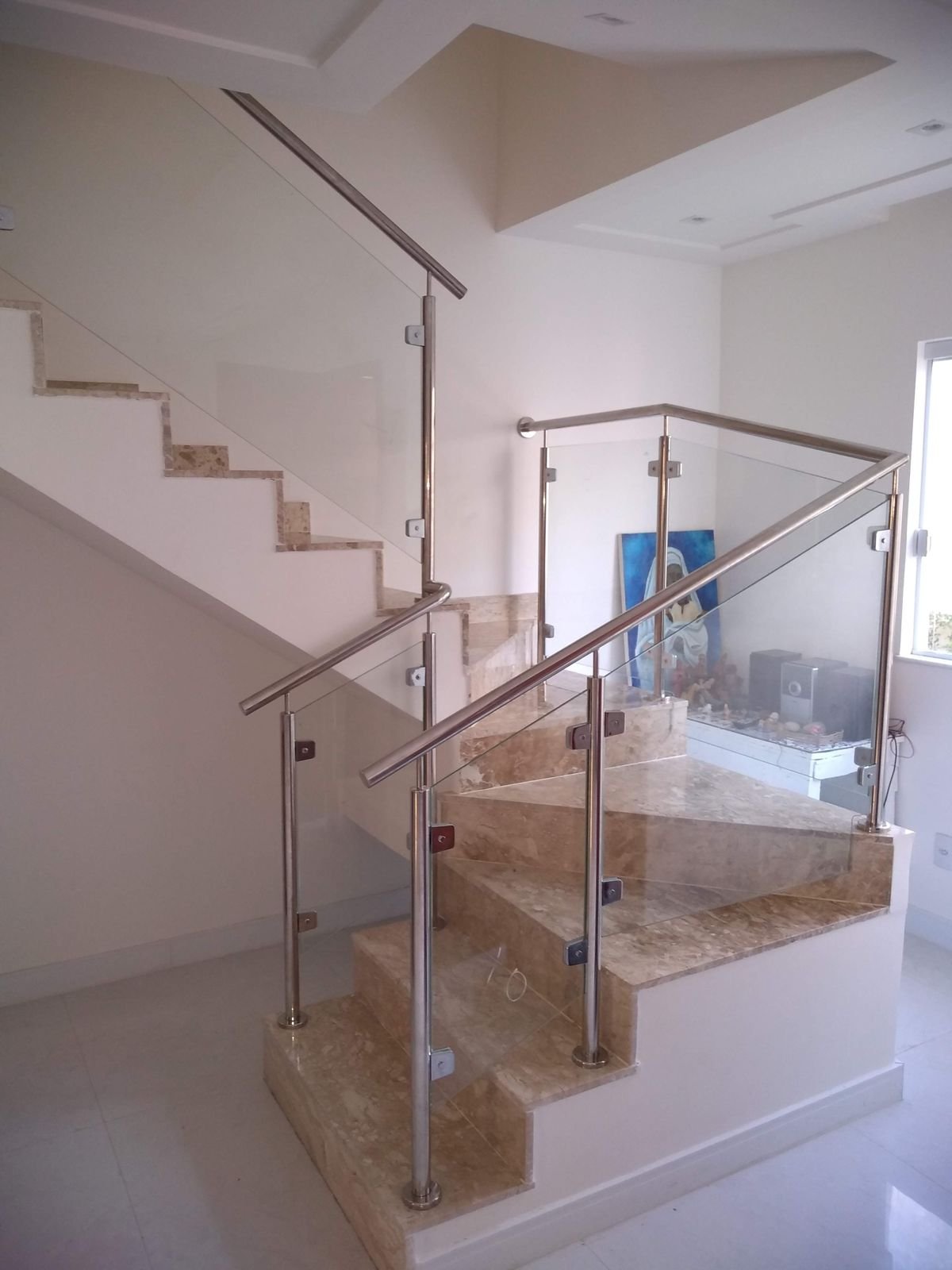 https://www.alumaresquadrias.com.br/products/uploads/_original/corrimaos-847351.jpg