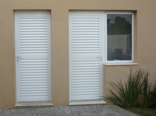 https://www.alumaresquadrias.com.br/products/uploads/_original/portas-122268.jpg