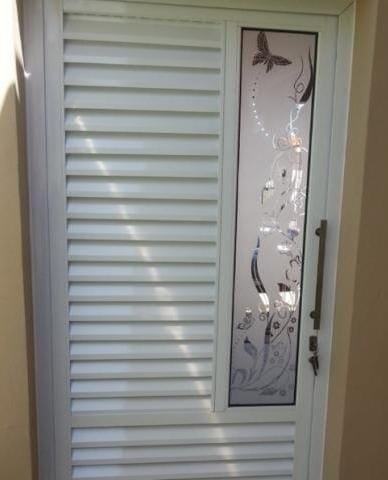https://www.alumaresquadrias.com.br/products/uploads/_original/portas-317658.jpg